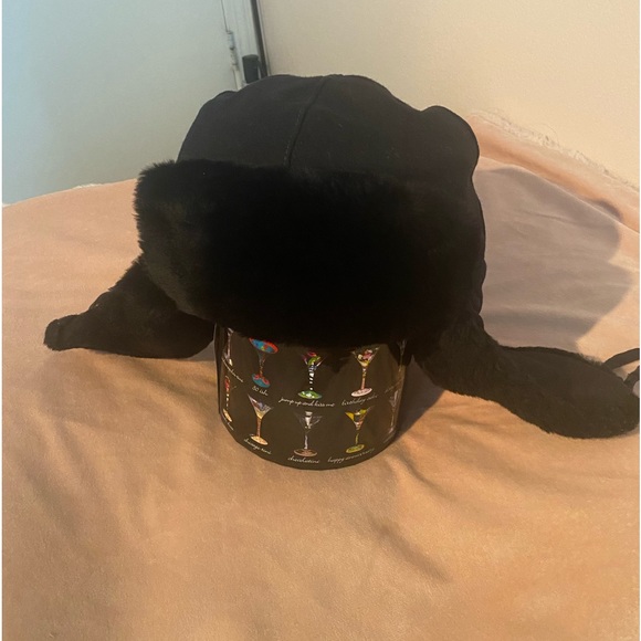VINTAGE black faux fur cold weather hat ❄️ ⛄️ - Picture 2 of 8